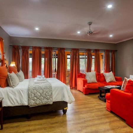 Purple Gecko Guest House Лейденбурґ Екстер'єр фото