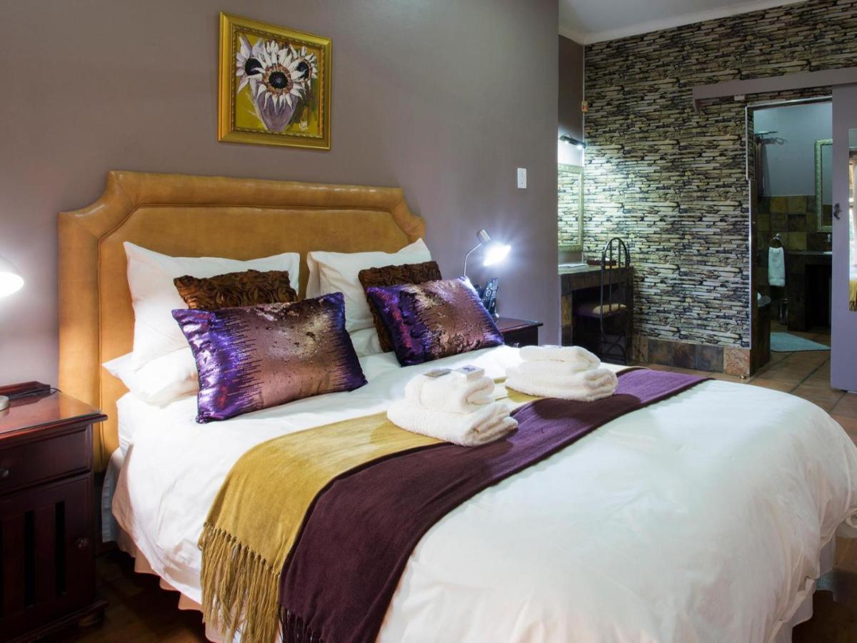 Purple Gecko Guest House Лейденбурґ Екстер'єр фото