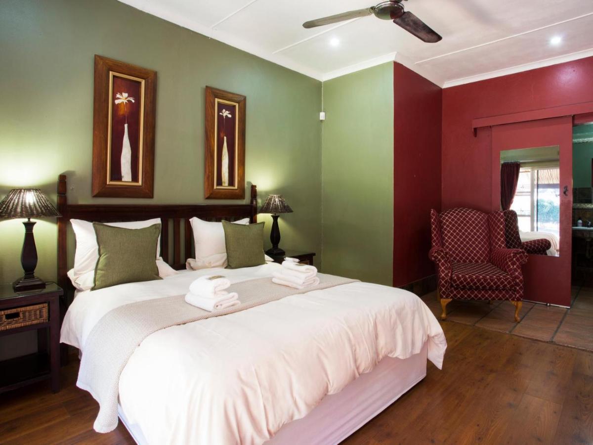 Purple Gecko Guest House Лейденбурґ Екстер'єр фото