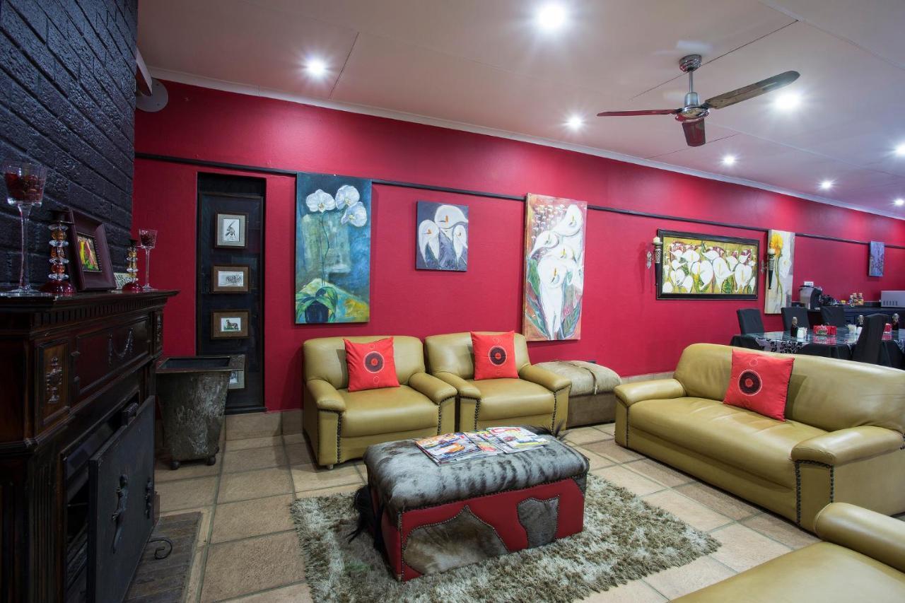 Purple Gecko Guest House Лейденбурґ Екстер'єр фото