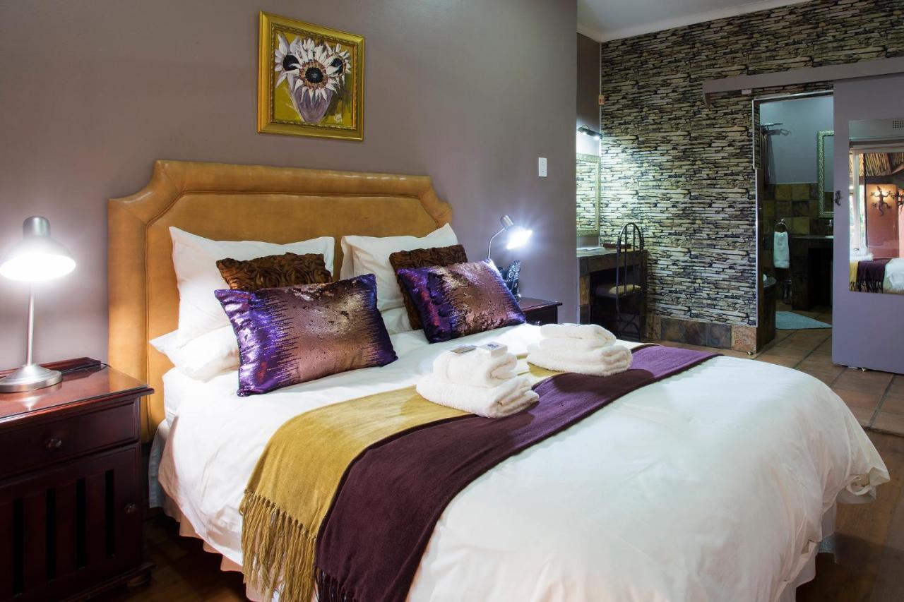 Purple Gecko Guest House Лейденбурґ Екстер'єр фото